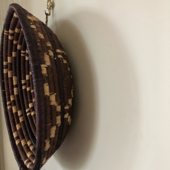 African woven basket - Picture 3 of 3